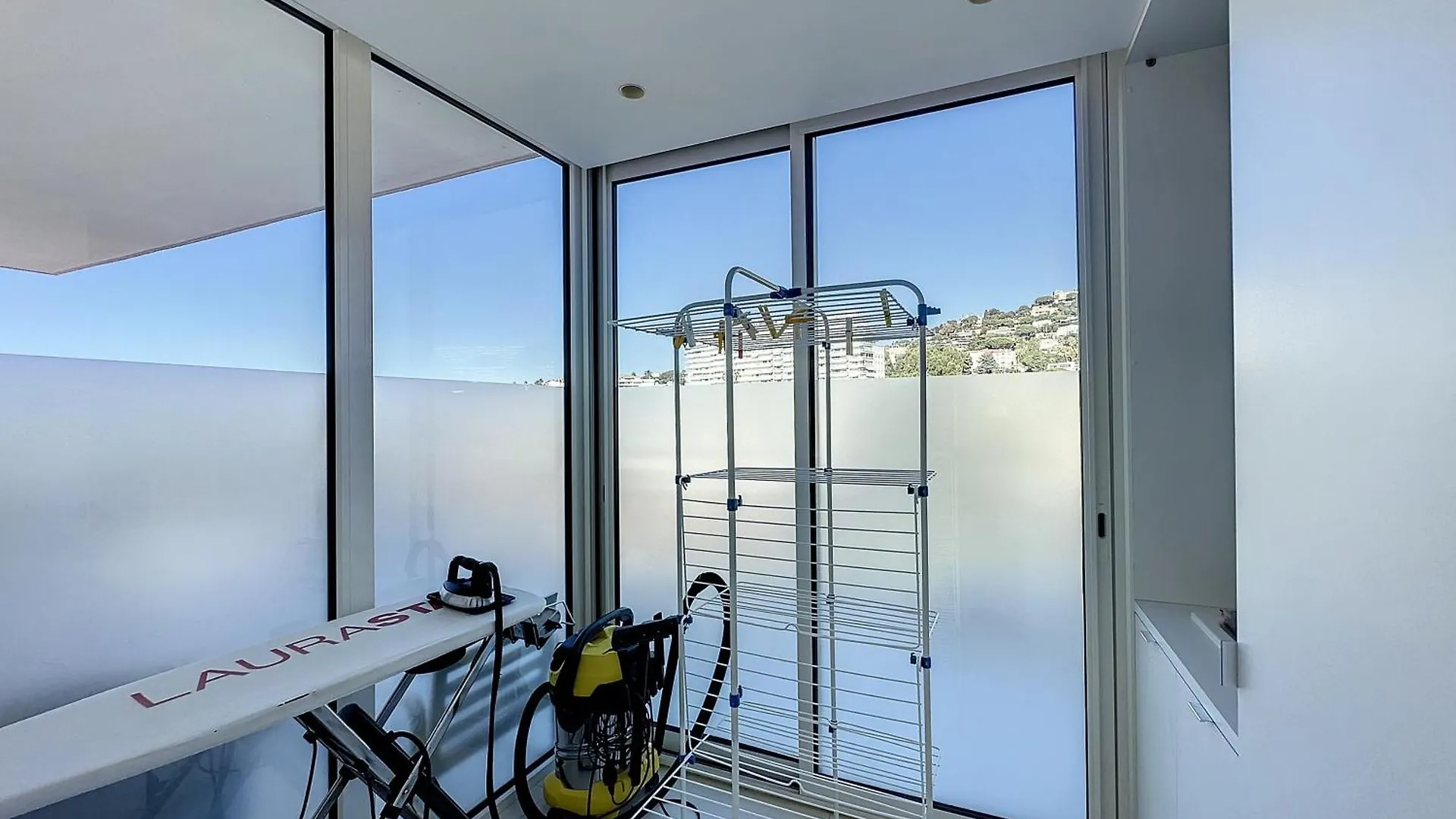 Penthouse 2-Bedroom Apartment With 360º Views And Parking Cannes 0*,  France