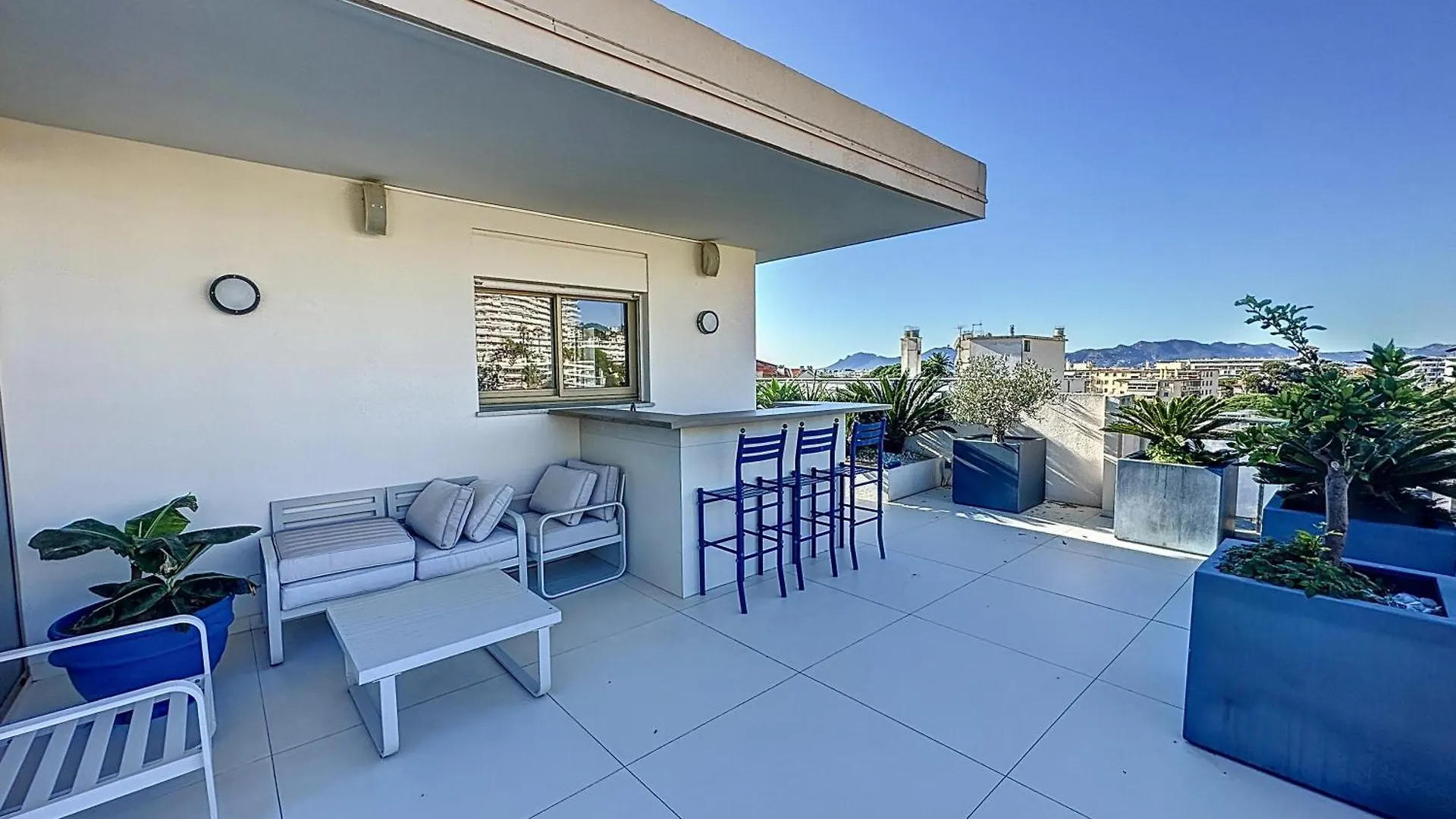 Penthouse 2-Bedroom Apartment With 360º Views And Parking Κάννες 0*,  Γαλλία